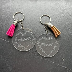 Porte-clé personnalisé en acrylique – Gravure Cœur