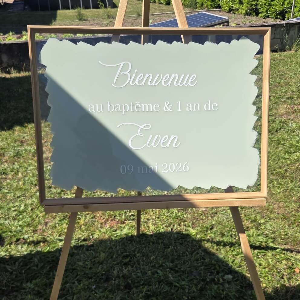 Panneau d'accueil bienvenue de baptême personnalisé avec texte et peinture vert menthe sur chevalet